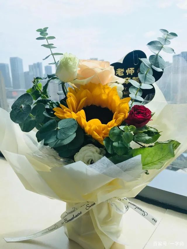 送送花賀卡內容_送花送幾朵_送送花的送