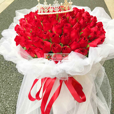 男生表白居然只送一支玫瑰_男生送白玫瑰算表白嗎_男生送玫瑰花卻沒當面表白