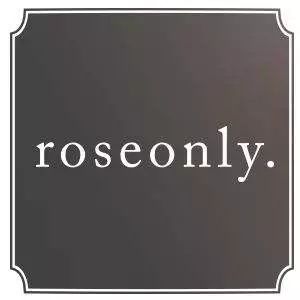 女朋友送花怎么回復_第一次送花給女朋友怎么說_女朋友送花說說