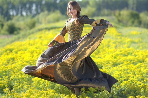 多肉開花怎么剪(長壽花開花以后怎么修剪)